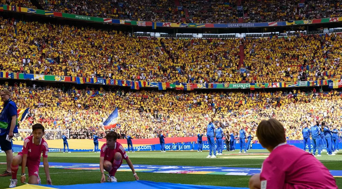 Mihai Bobonete, șef de galerie la România - Belgia. „Bobiță” va conduce parada spre stadionul din Köln a zecilor de mii de fani români