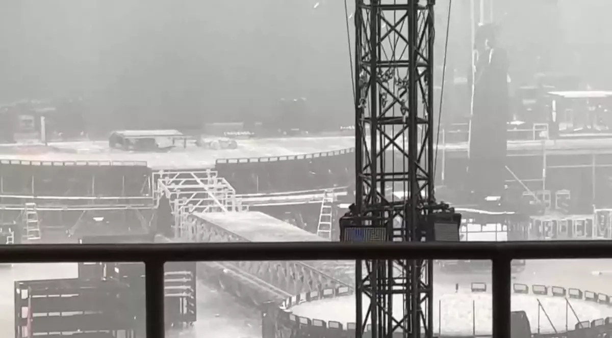Covor de gheață pe Arena Națională, imediat după concertul Coldplay. VIDEO