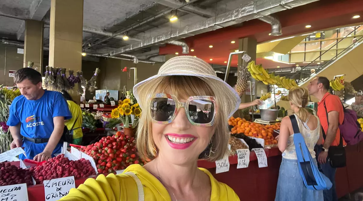 Cum a apărut Marina Almășan în Piața Obor din București. „Câțiva fani m-au recunoscut chiar și așa, camuflată”