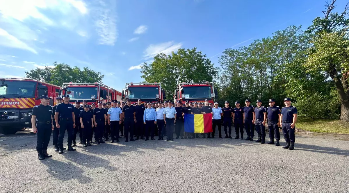 80 de pompieri români pleacă în Franța pentru a ajuta la stingerea incendiilor de pădure