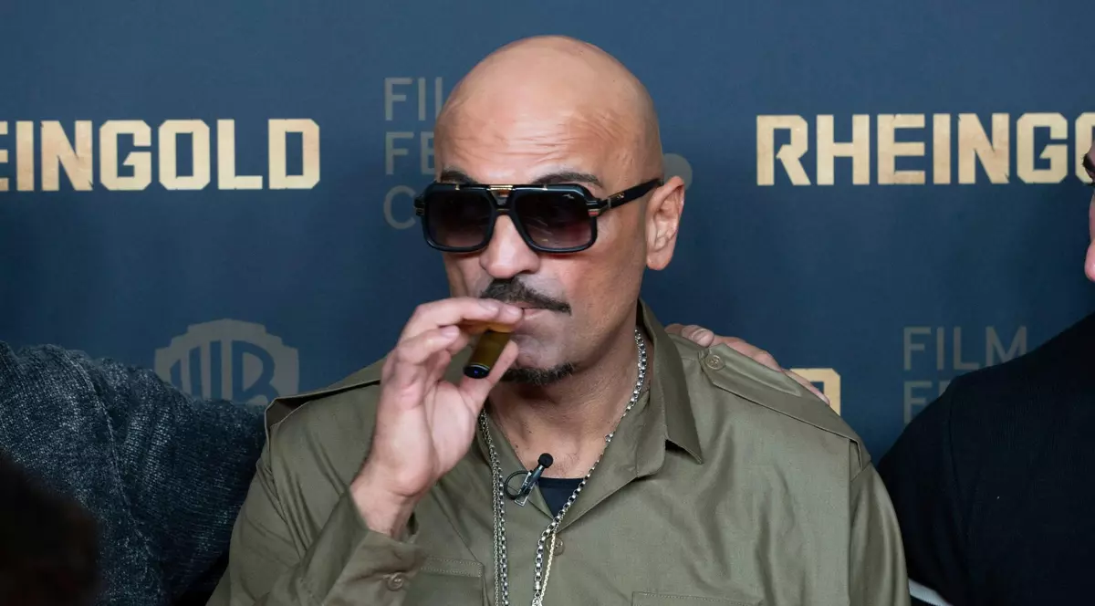 Un rapper condamnat după ce a jefuit un transportor cu aur consiliază guvernul german: „E ca și cum l-ai lăsa pe Putin să explice democrația”