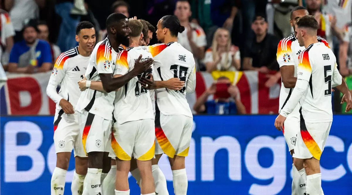 Niclas Füllkrug din Germania sărbătorește cu coechipierii după golul de 4-0 în timpul meciului din cadrul Campionatului de fotbal UEFA Euro 2024 dintre Germania și Scoția, pe 14 iunie 2024, la Munchen. Foto Profimedia