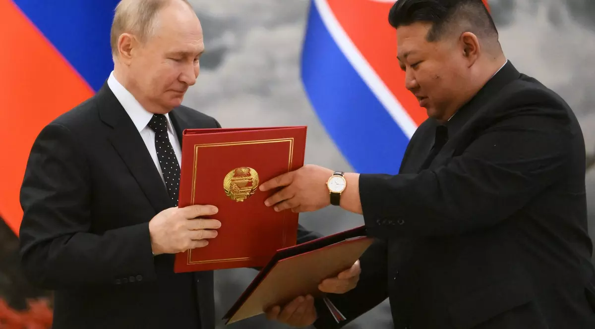 Rezultatul cunoscut al călătoriei lui Putin la Phenian: un parteneriat strategic între cele două țări privind „asistenţă reciprocă în caz de agresiune”