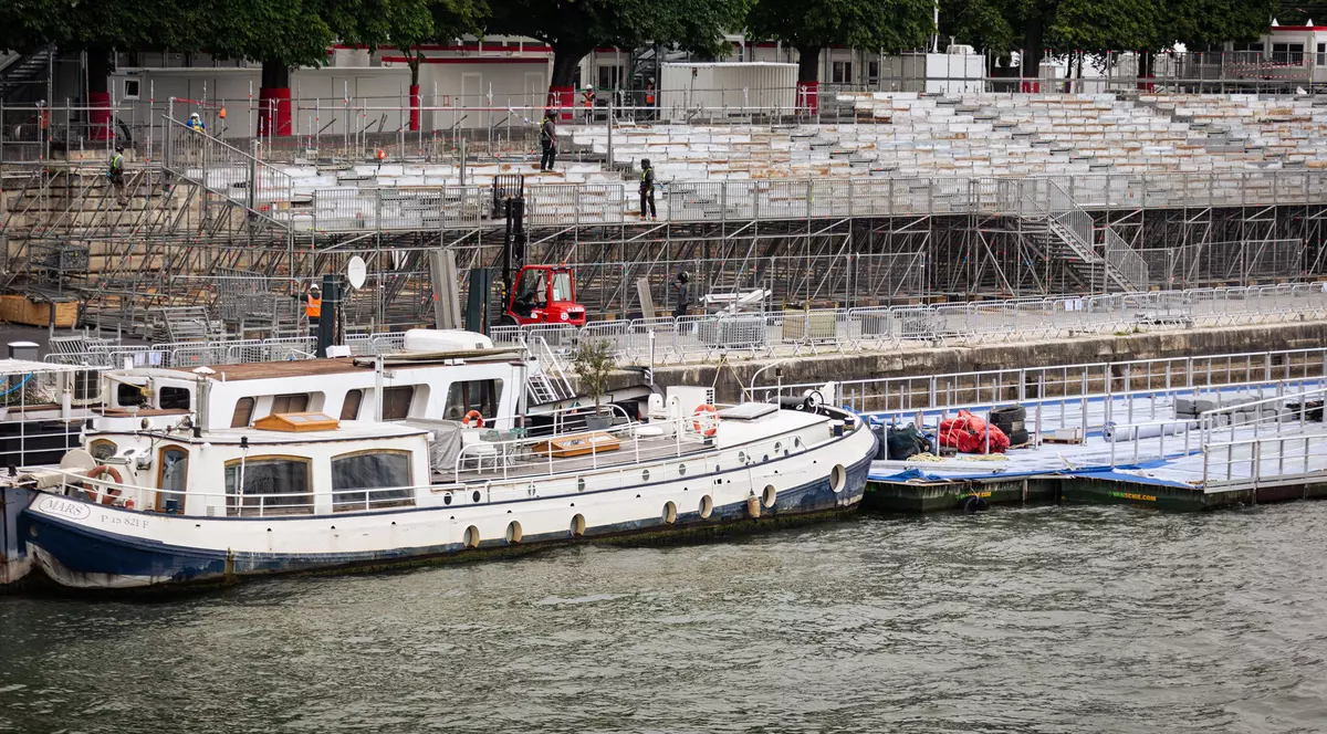 De ce amenință parizienii că își vor face nevoile în râul Sena. Avertismentul vine cu o lună înainte de Jocurile Olimpice de la Paris