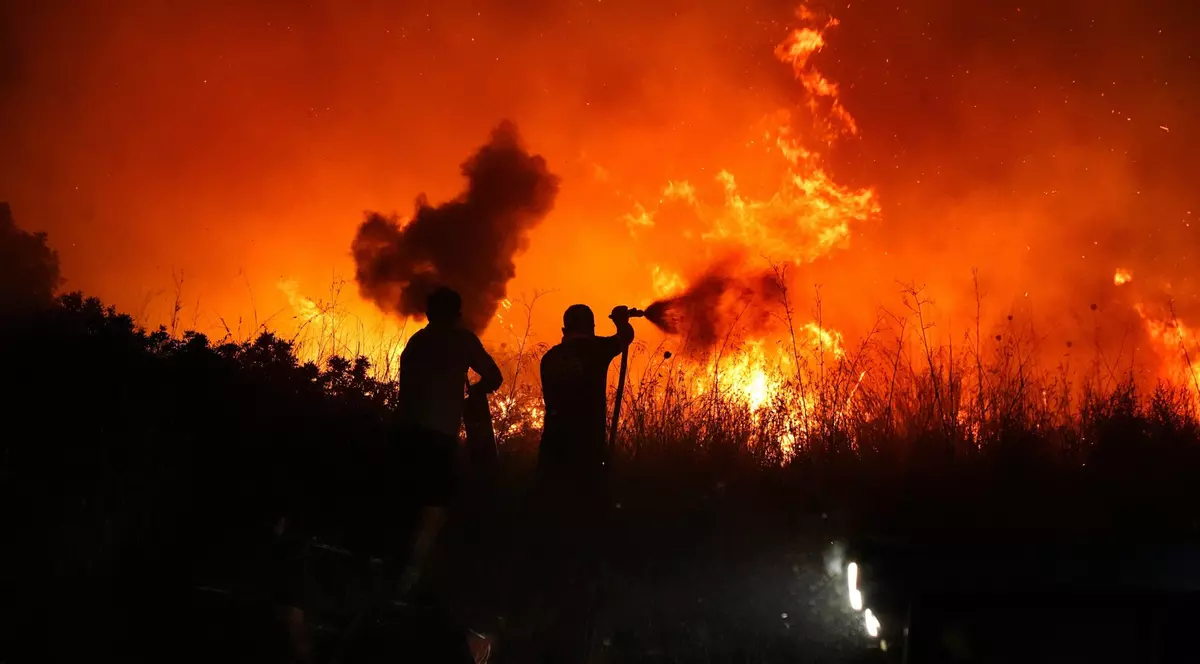 Incendiu de vegetație în apropiere de stațiunea Kușadasi, unde se află și turiști români. Avertismentul MAE