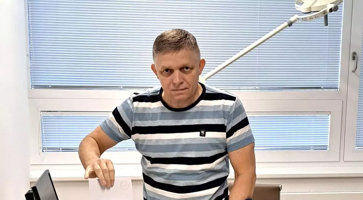 Robert Fico, încă în convalescență după tentativa de asasinat, a votat din spital la alegerile europarlamentare