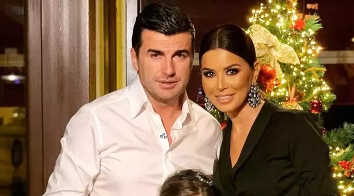 Anusdagi selülitli eshakni sikadi