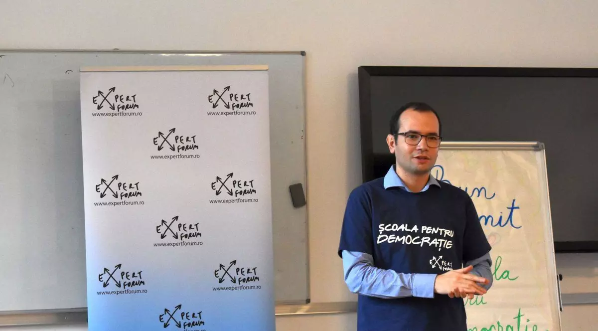 INTERVIU | Septimius Pârvu, Expert Forum: „Va fi un proces anevoios în ziua votării. Să comasezi localele cu orice altceva e o idee proastă”