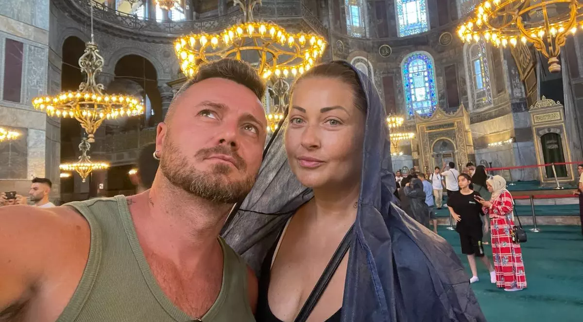 Cât au plătit Tavi Clonda și Gabriela Cristea pentru două pahare de șampanie la Paris. „La revedere, că e groasă treaba”