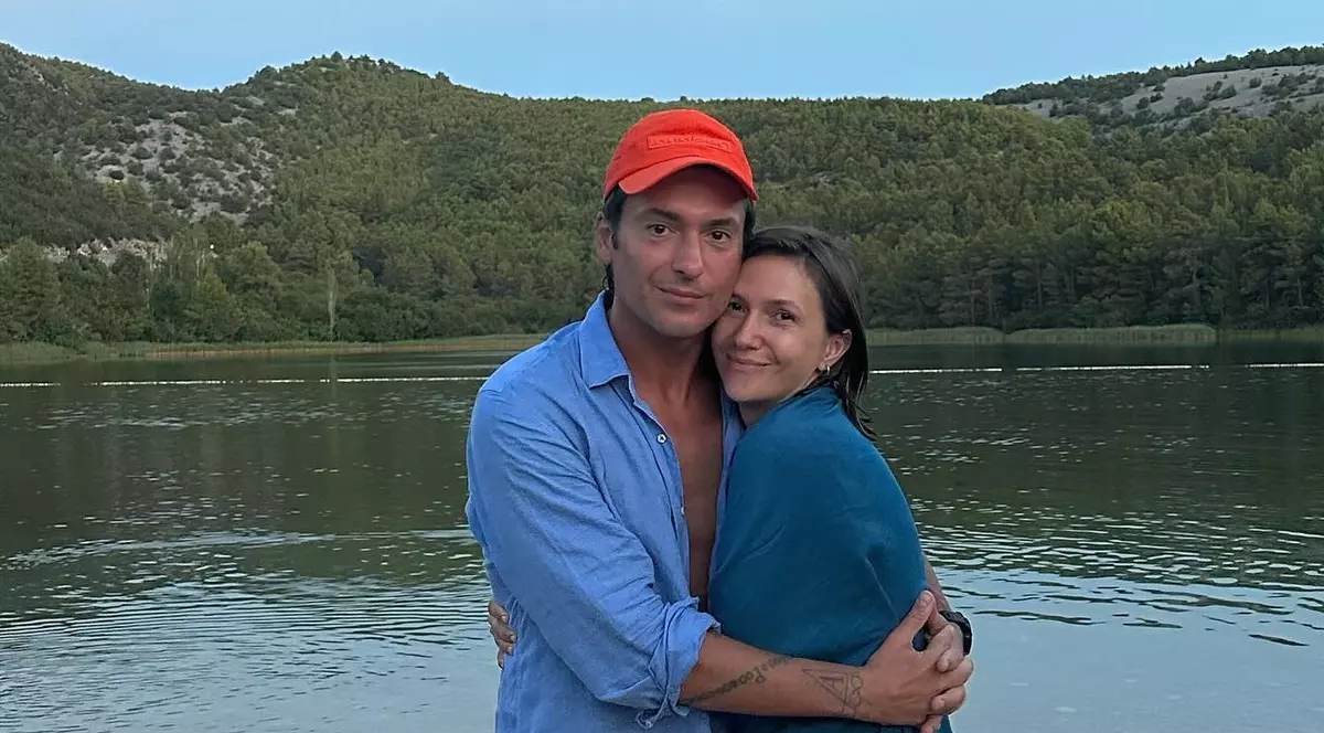 Radu Vâlcan a dezvăluit cum este viața cu trei copii. Ce spune despre Adela Popescu. „Chiar o rog, mai în glumă, mai în serios, să reia alăptarea”