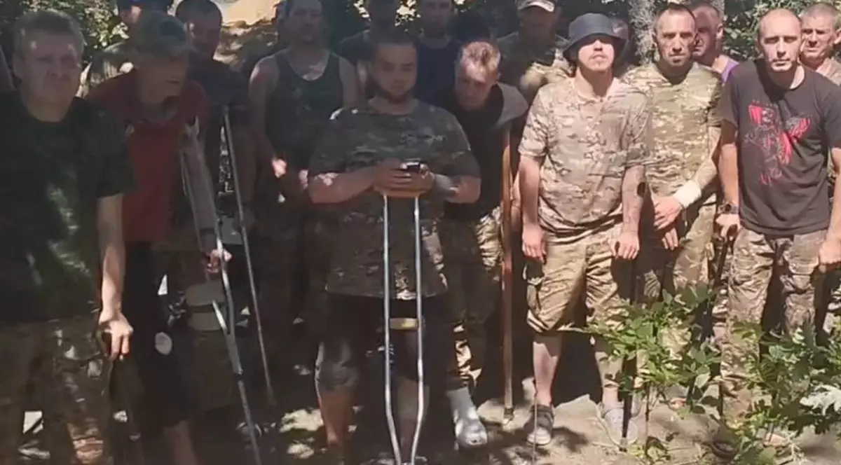 O bloggeriță rusă prorăzboi publică fotografii cu soldați în cârje sau cu membrele amputate trimiși de Kremlin în prima linie: „Comandanților nu le pasă”