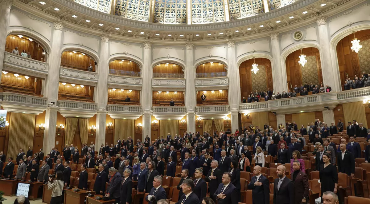 De ce femeile rome nu au avut în Parlament, în cei 34 de ani de democrație, o reprezentantă care să le reprezinte interesele. „Nu sunt considerate resurse valoroase”