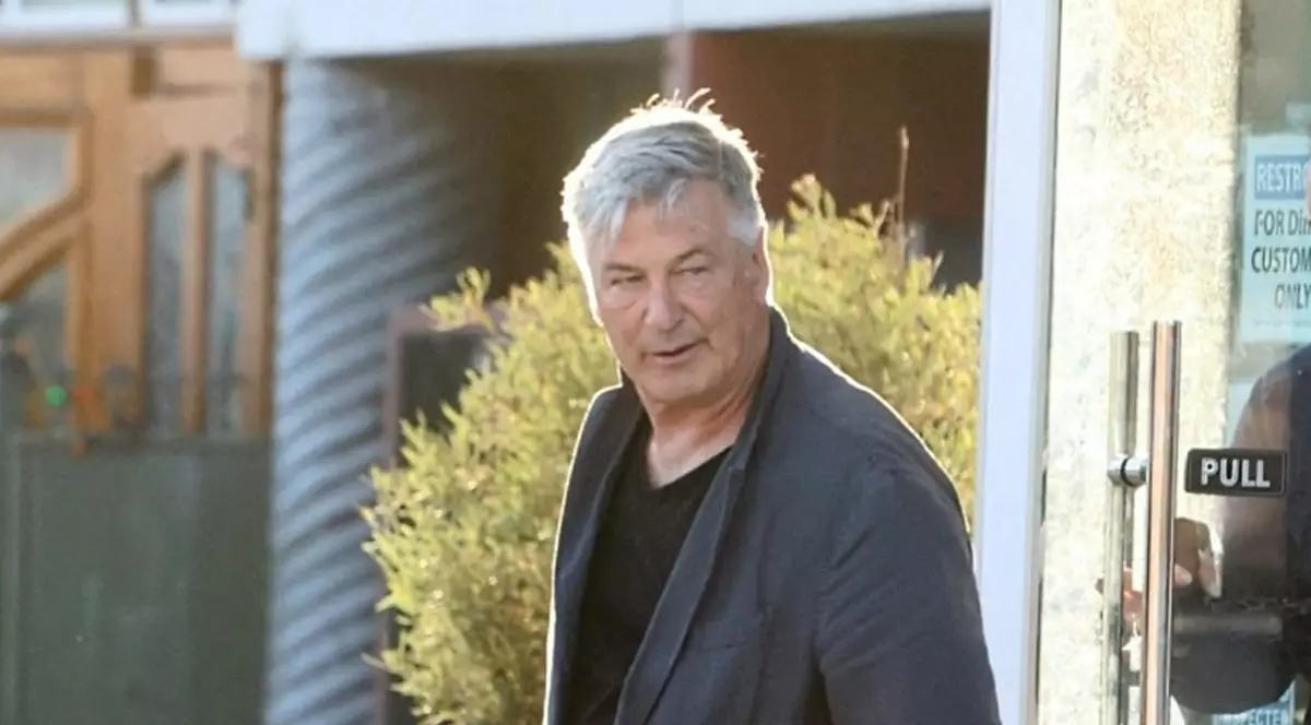 Procesul lui Alec Baldwin pentru omor prin imprudență începe săptămâna viitoare. Ce pedeapsă riscă actorul