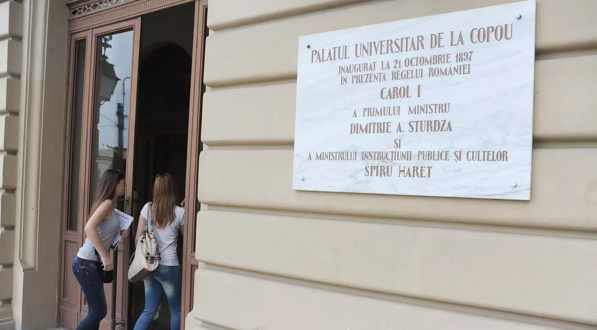 Scade concurența la Medicină, crește pe domeniile de inginerie și la Psihologie. O radiografie a admiterii la unul dintre cele mai importante centre universitare din țară