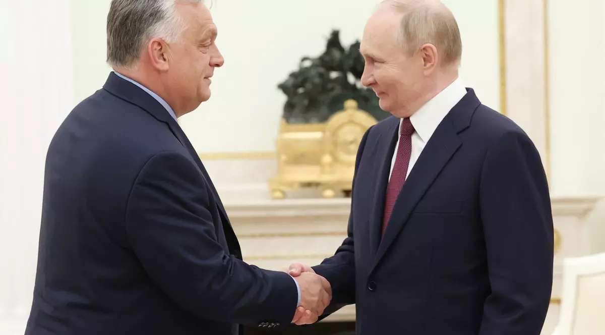 Vladimir Putin (dreapta), încântat să-l primească pe Viktor Orban Foto: Profimedia