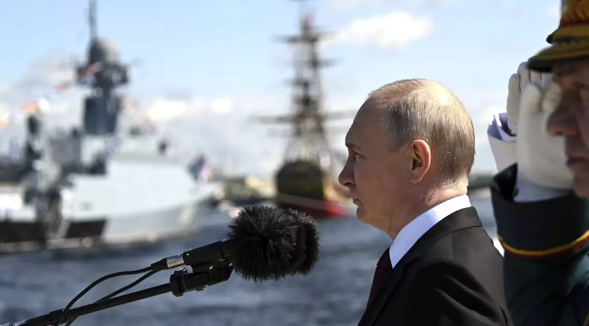 Vladimir Putin, la parada navală din 30 iulie 2023 Foto: Hepta