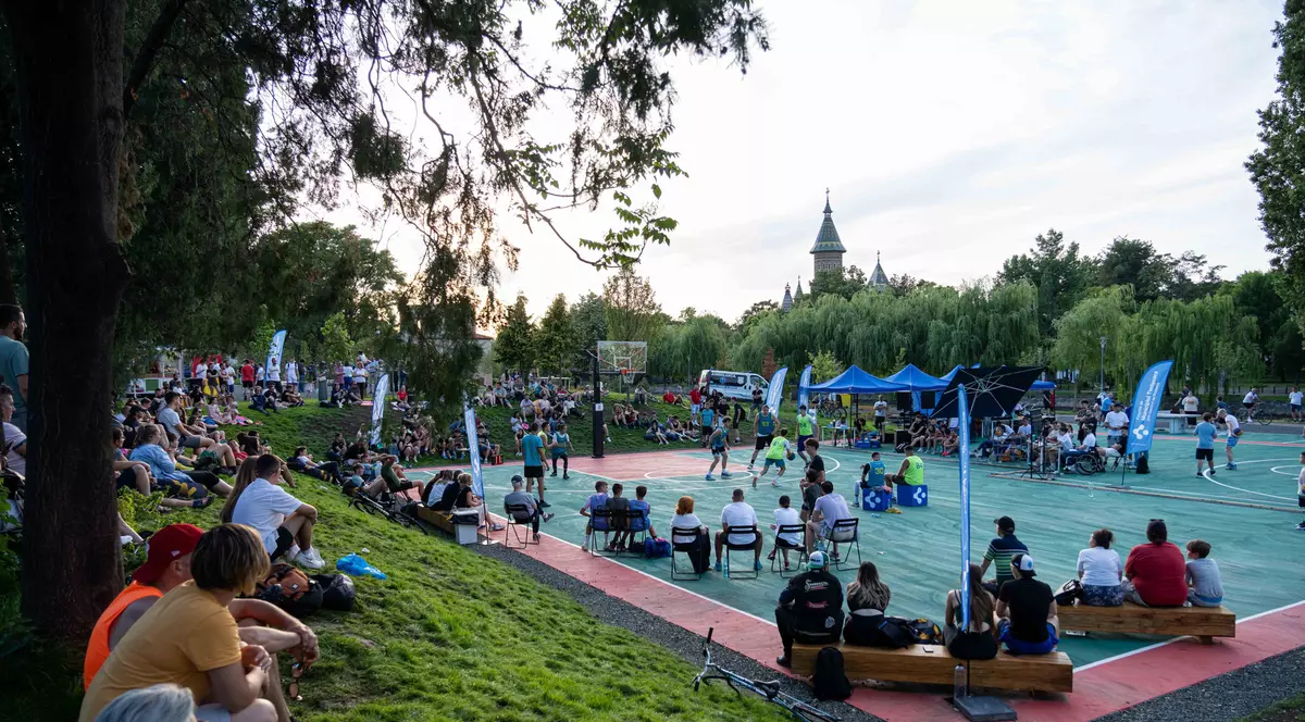 Societate angajată să organizeze un turneu de baschet finanțat de Primăria Timișoara, anunțată ca parteneră înainte să existe: „Avea denumirea luată, era în curs de înființare”  