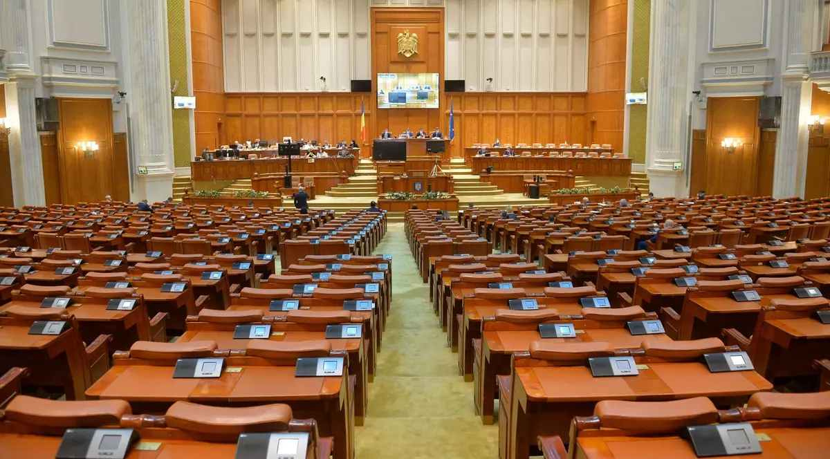 Conform ultimului recensământ, Parlamentul României ar trebui să aibă cu 66 de aleși mai puțin. Câți deputați și senatori ar pierde Bucureștiul