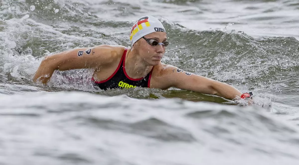 Sportiva germană Leonie Beck se confruntă cu probleme gastrointestinale, după ce a înotat 10 kilometri în Sena, la JO 2024