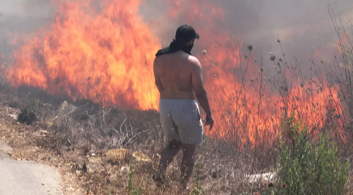 Incendiu izbucnit în Liban în urma unui atac israelian Foto: Profimedia