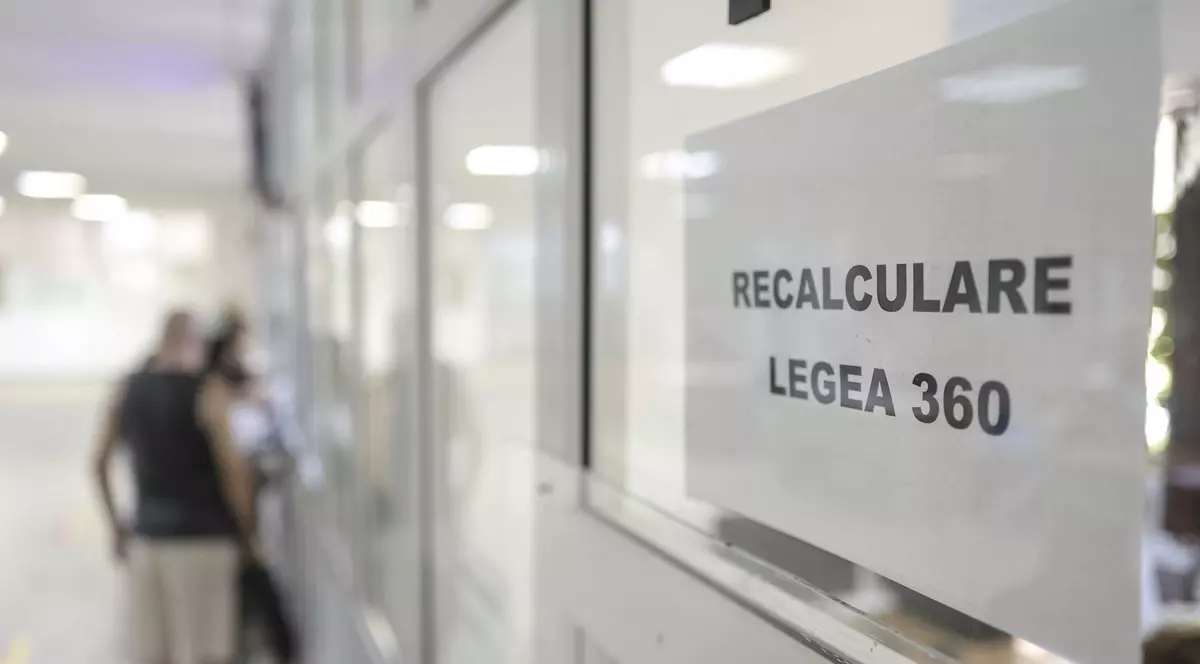 Mai mulţi pensionari din judeţul Alba au reclamat recent că nu au primit deciziile de recalculare a pensiilor, oamenii spunâbd că au fost informaţi de poștași că decizia vine de la Casa de Pensii pe motiv că deciziile sunt greşite. Foto: Inquam Photos / Octav Ganea