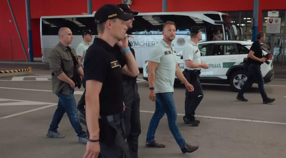 Un tânăr l-a amenințat pe ministrul slovac de interne cu un pistol de jucărie. Bărbatul a fost reținut, apoi eliberat