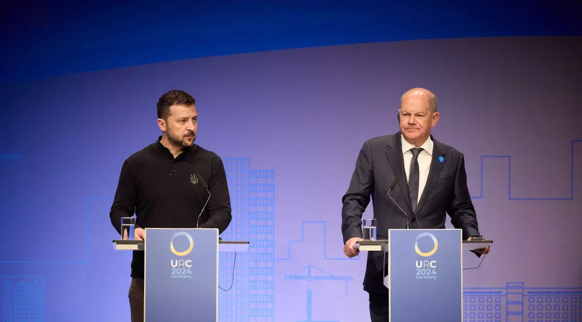 Cancelarul german Olaf Scholz și președintele ucrainean Volodimir Zelenski la Conferința pentru redresarea Ucrainei din Berlin, pe 11 iunie. Foto: Hepta