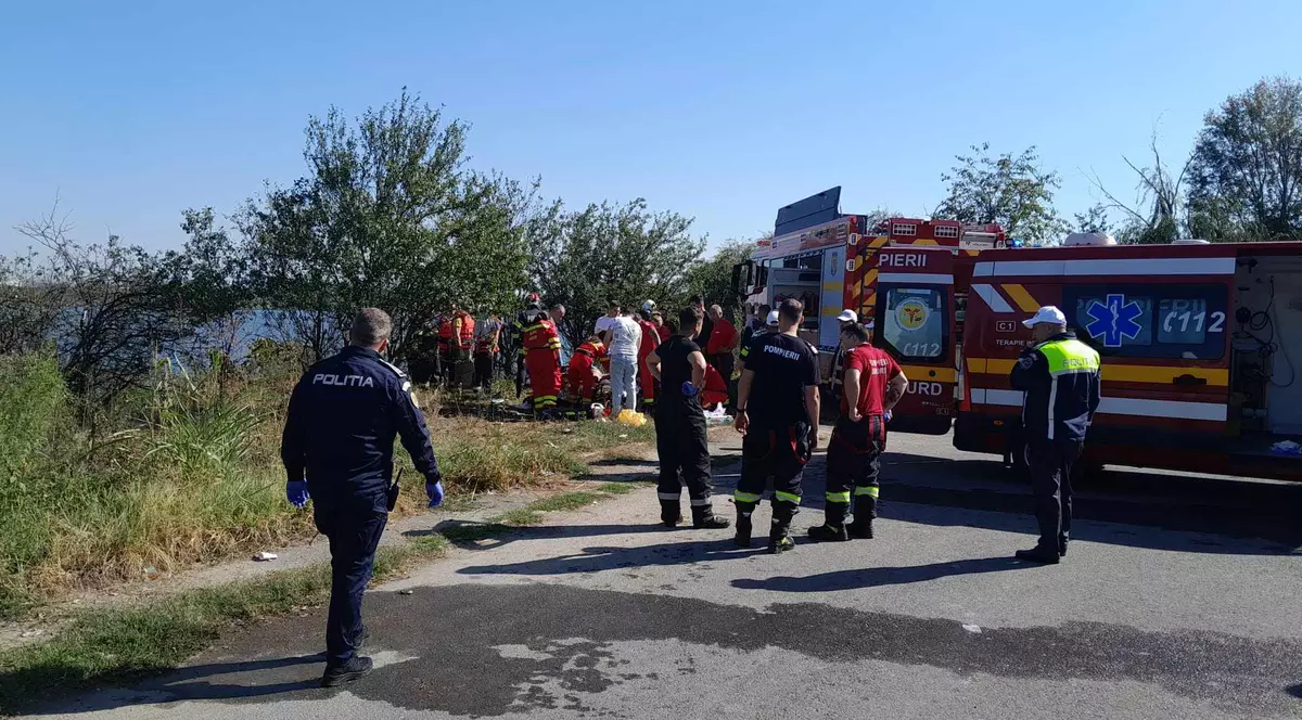 Un tânăr fără permis a murit, după ce a căzut cu mașina în Lacul Pantelimon