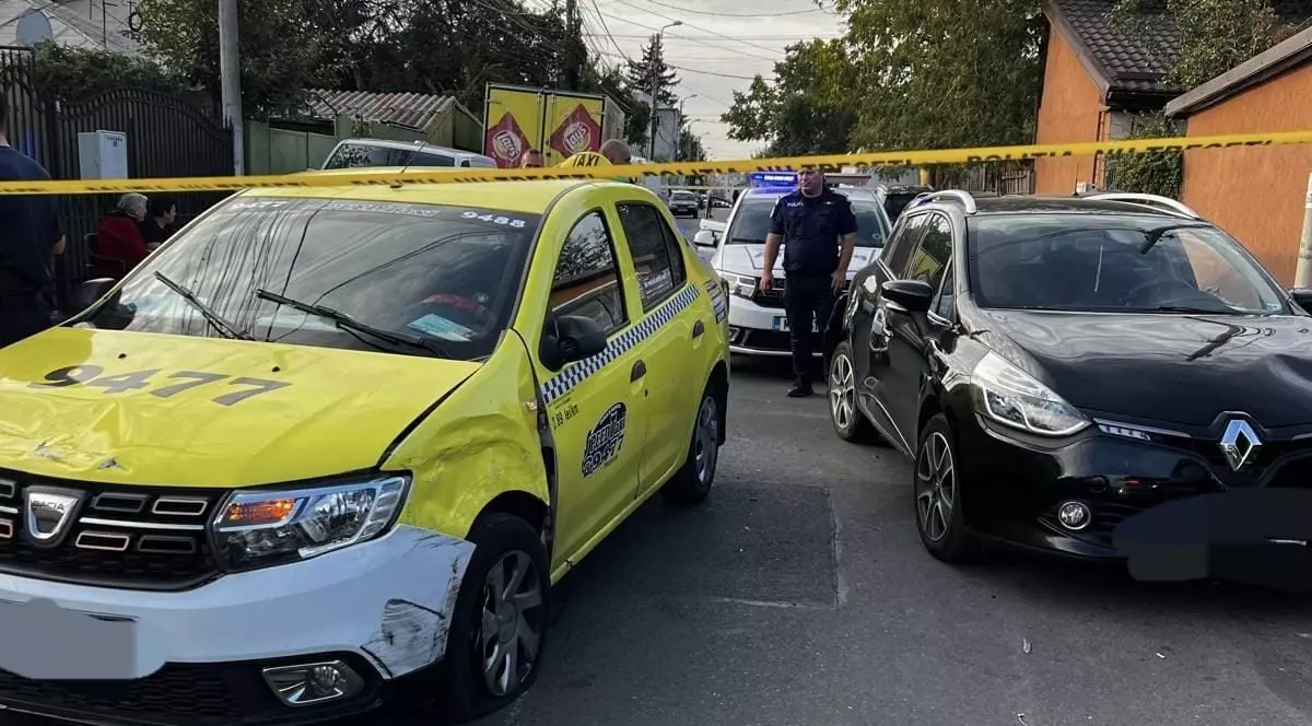Un taximetrist băut a provocat trei accidente, într-un interval de câteva minute, în București