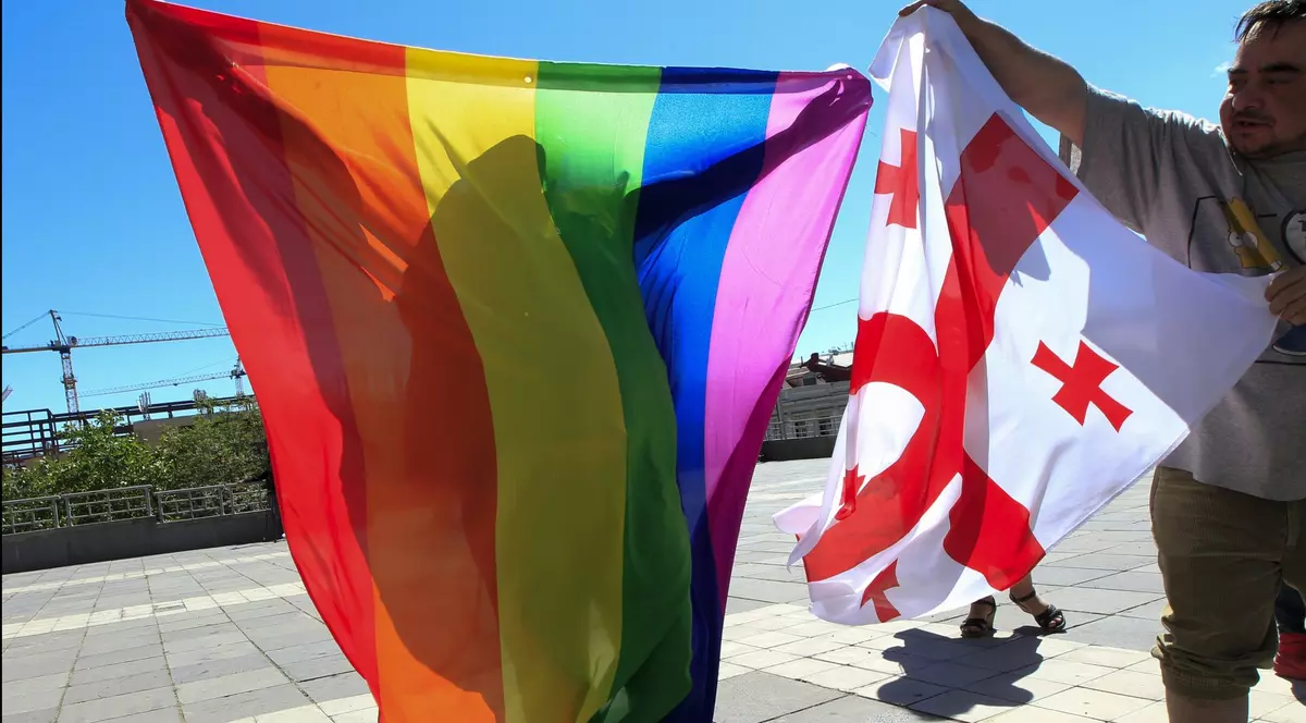 Adunările şi manifestaţiile LGBT, interzise în Georgia prin decizia Parlamentului