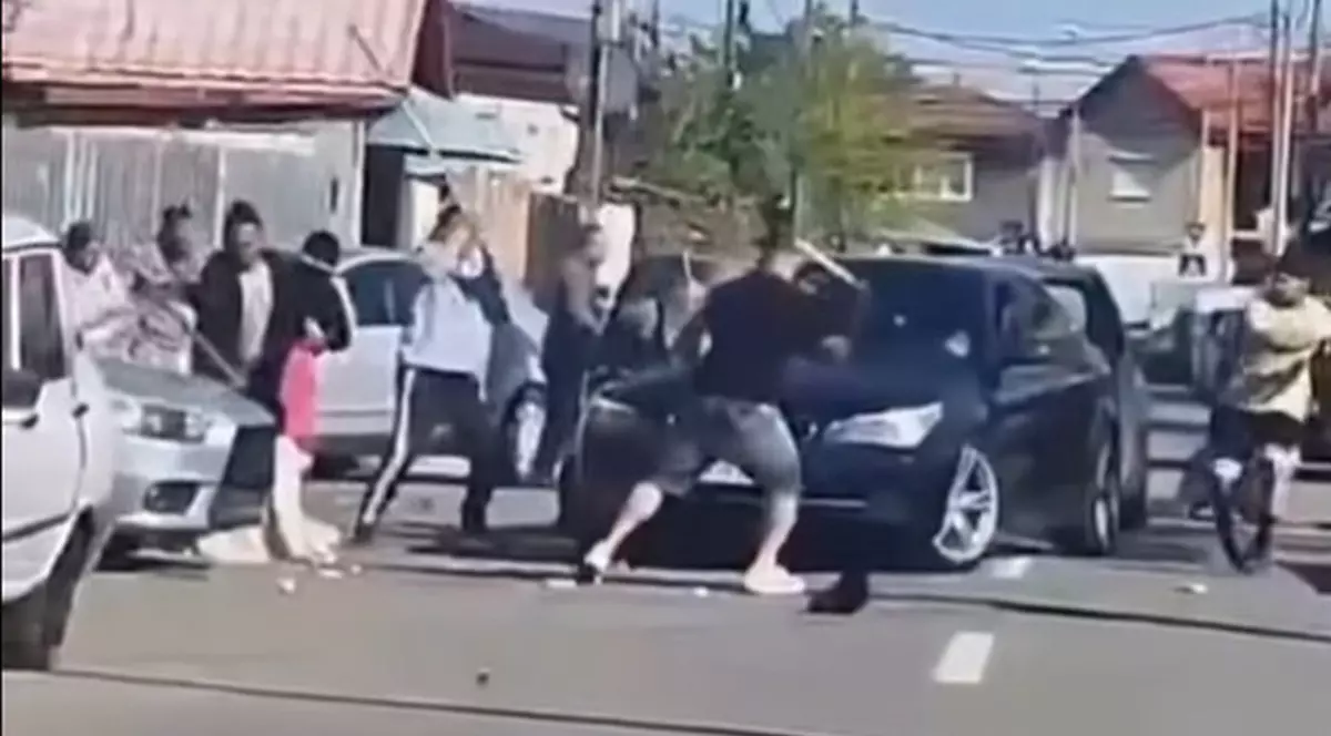 Șase persoane, reținute după bătaia cu săbii și topoare din Pantelimon. „Una dintre părți va fi cercetată pentru tentativă de omor”