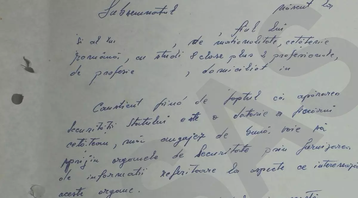 Cei mai mulți „turnători” din toată istoria României comuniste, recrutați în anii '80. Câți români au colaborat cu Securitatea până în 1989