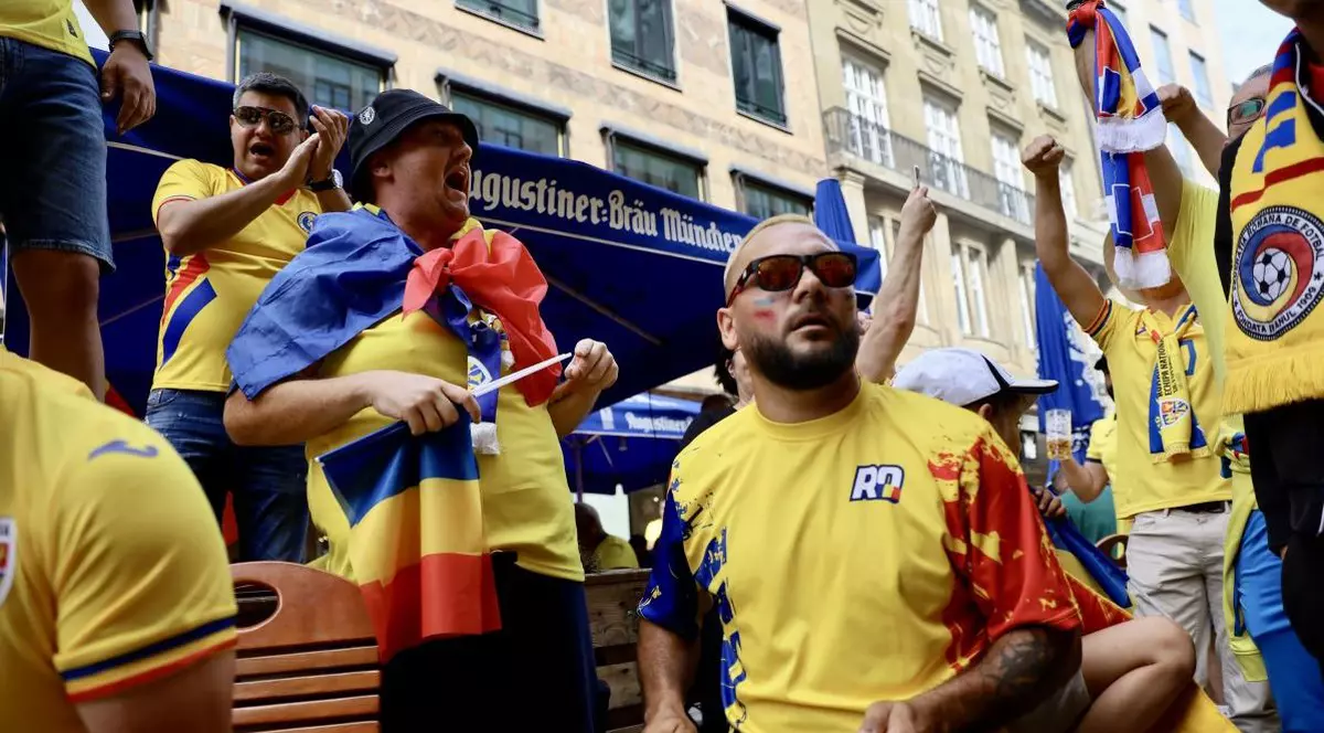 FRF, apel către fanii „tricolorilor”. Ce trebuie să facă la meciul cu Lituania: „Zidul galben!”