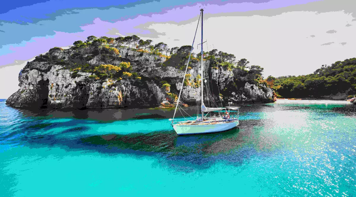 Românii caută lux și all inclusive. Studiu: 6 din 10 turiști români au stat la hoteluri de 5 stele, dublu față de media celorlalte țări