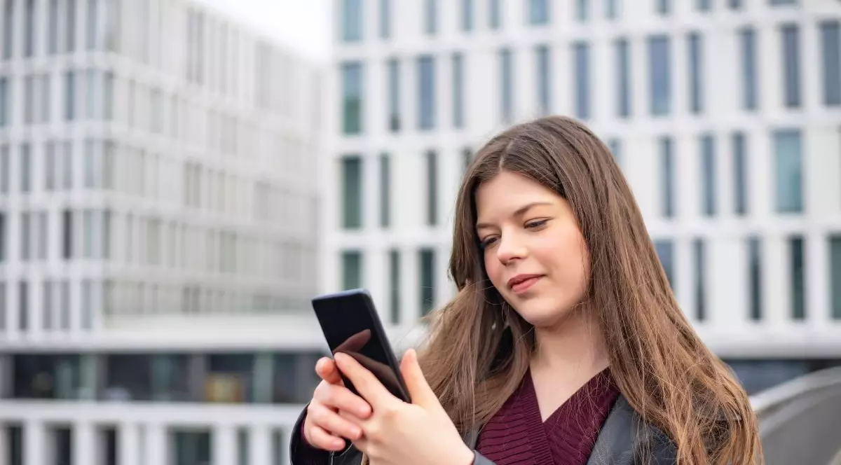 De ce Generația Z și Milenialii nu răspund la telefon: „Un apel neașteptat înseamnă o veste proastă”