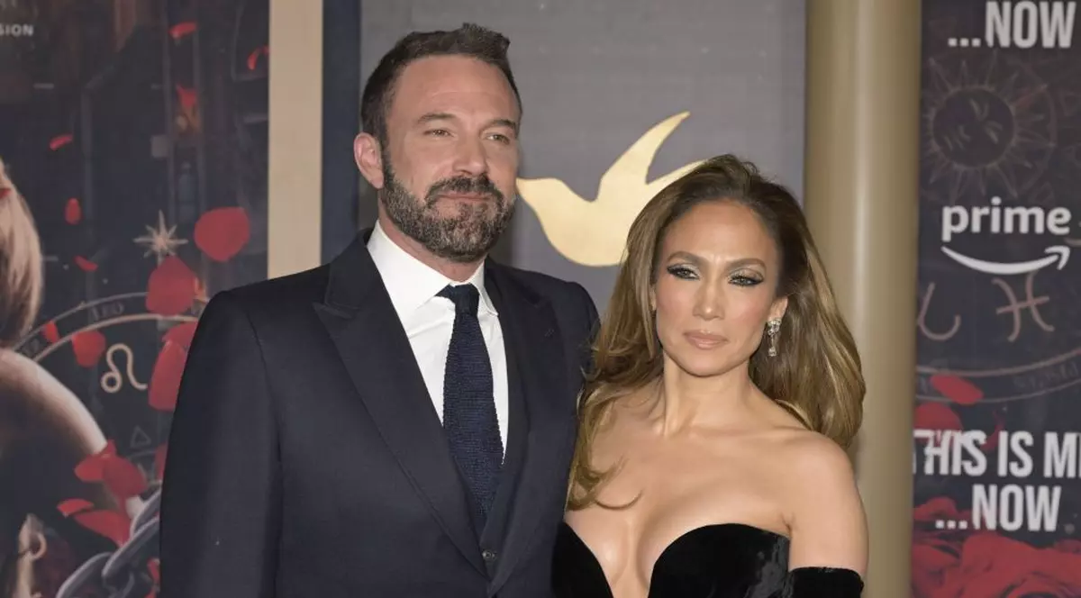 Jennifer Lopez și Ben Affleck au scos la vânzare conacul din Beverly Hills. Cum arată și cât costă vila cu 12 camere și 24 de băi
