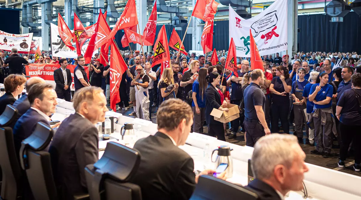 Consecințele crizei din industria auto germană: „Dacă Volkswagen tușește, toată țara se va îmbolnăvi de gripă”