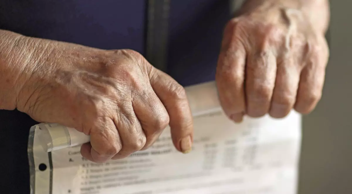 Putem numi pensionarii și bugetarii „paraziți” sociali și economici?