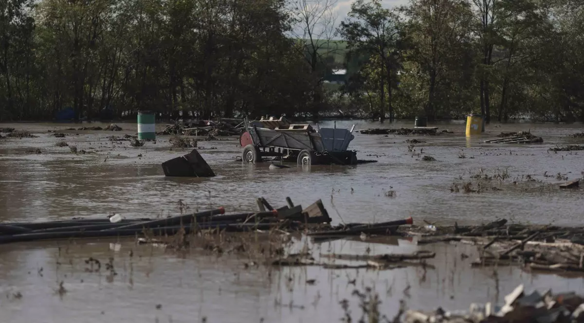 Prognoza meteo. Un nou cod galben de ploi în județele afectate de inundații. În ce zone mai sunt așteptate averse
