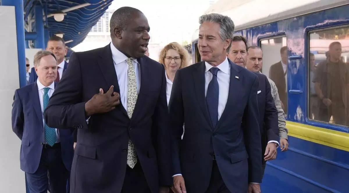 Franța și Marea Britanie promit să nu-l lase pe Putin „să își atingă scopurile” în Ucraina. „O pace justă și durabilă” pentru Kiev