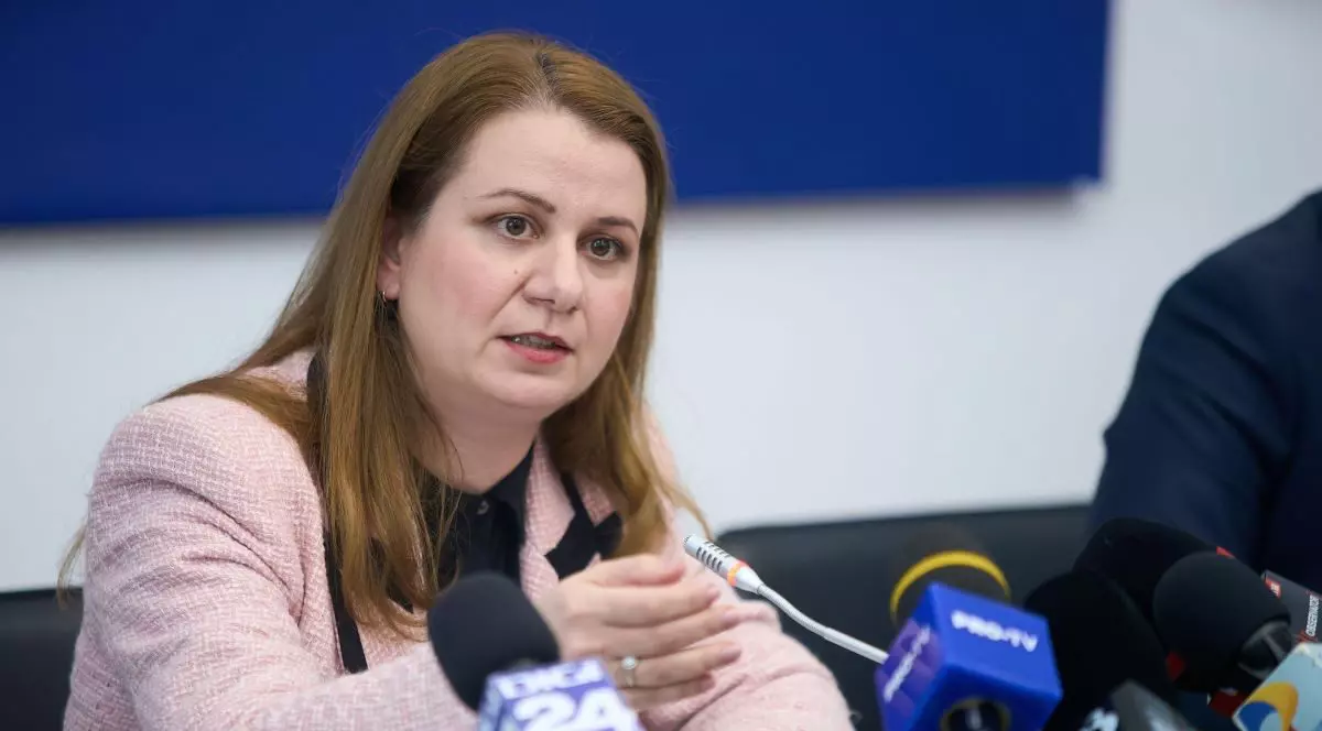 Cresc bursele pentru studenți. Ministrul educației, Ligia Deca, a anunțat cuantumul minim