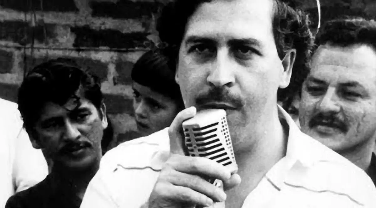 „La Catedral”, închisoarea în care a stat Pablo Escobar, celebrul traficant de droguri din Columbia, filmată de un vlogger român | VIDEO