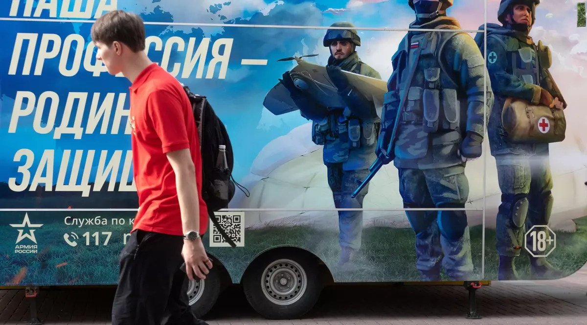 Rușii recrutează oameni fără adăpost, promițând salarii mari și case: „Niciunul nu s-a mai întors viu de pe front”