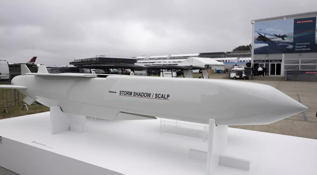 Ce sunt rachetele Storm Shadow și de ce sunt esențiale pentru Ucraina. Depozitele rusești de armament, vulnerabile