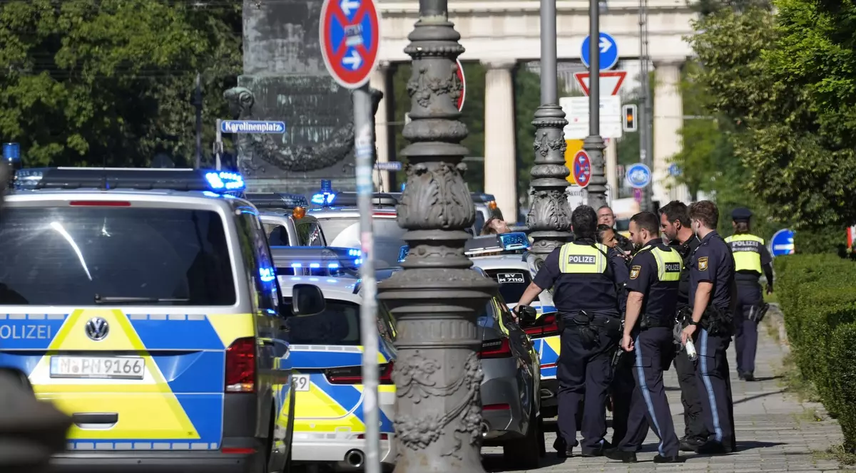 Poliția din München a împușcat mortal un individ care deschisese focul lângă Consulatul Israelului. Circulația în zonă a fost oprită