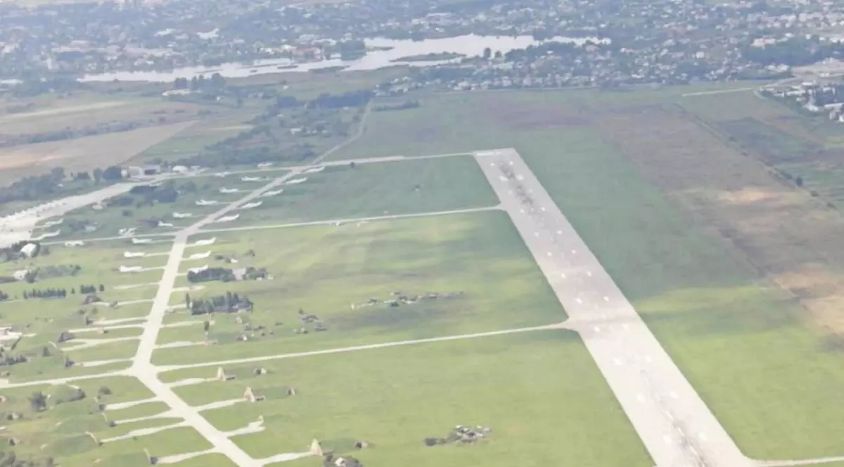 Aproape nemaiîntâlnit: Ucraina recunoaște că o rachetă hipersonică a rușilor a lovit o bază aeriană importantă din vestul țării | VIDEO
