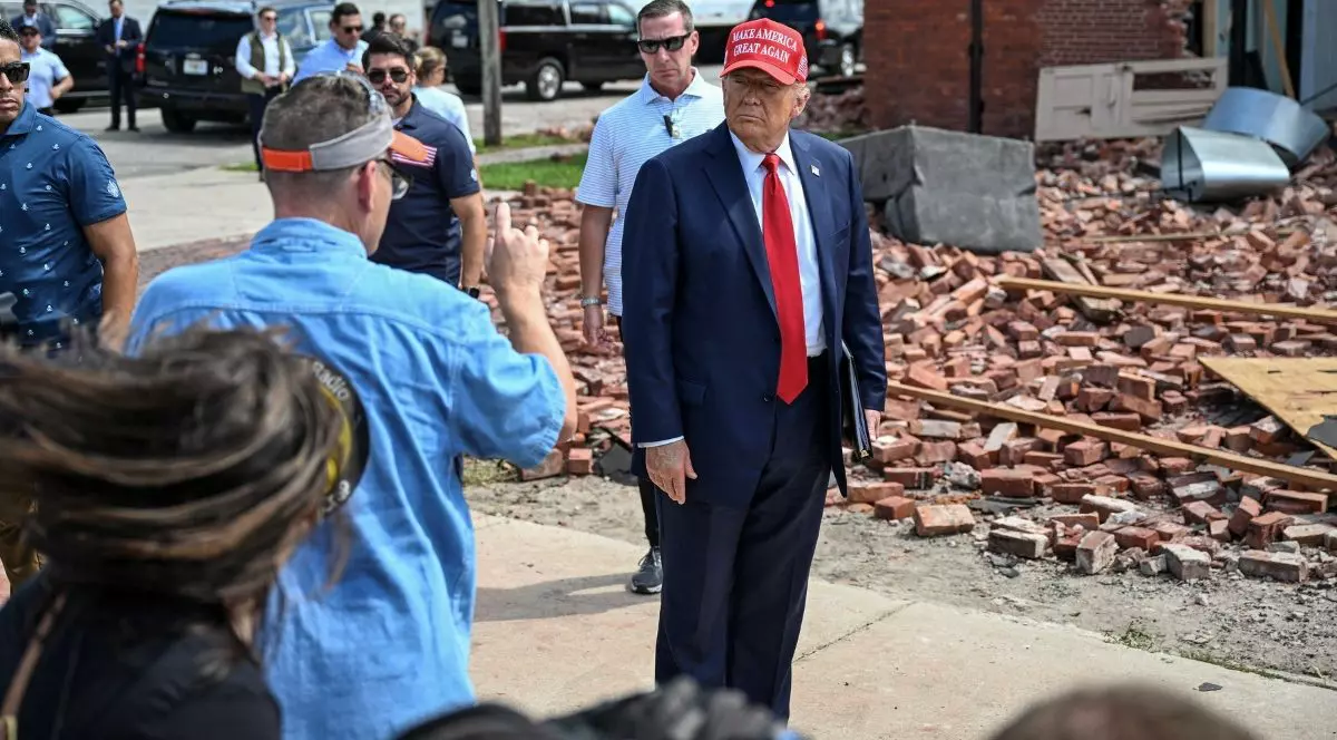 Donald Trump, vizită în statul Georgia, după ce a fost devastat de uraganul Helene. Atacuri la adresa lui Biden