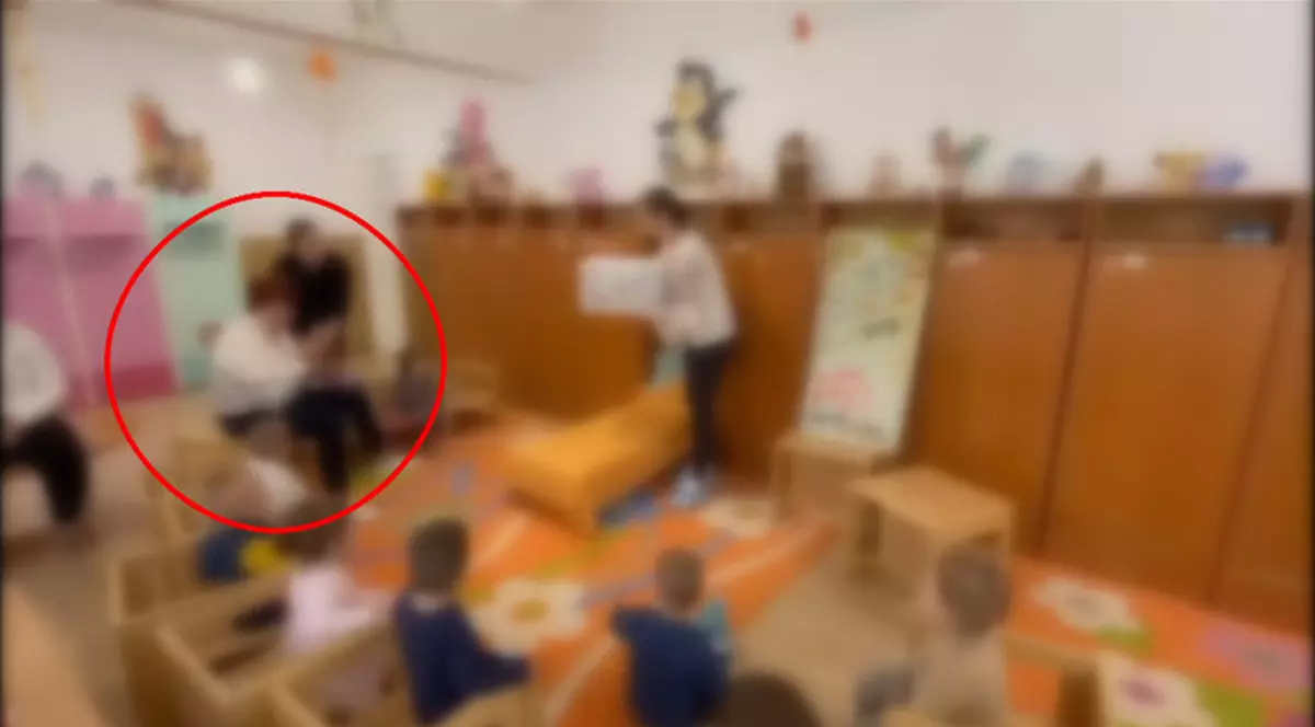 Educatoare filmată când lovește o fetiță de un an, la Brăila. Poliția s-a autosesizat după ce imaginile au ajuns pe internet | VIDEO