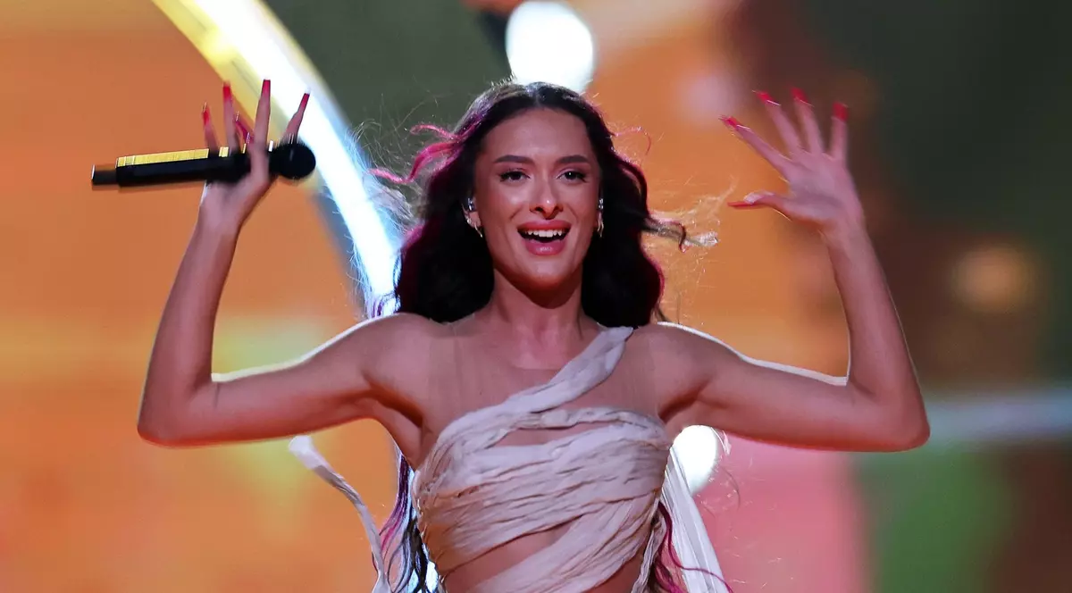 Cântăreața Eden Golan, reprezentanta Israelului la Eurovision, s-a înscris voluntar în armată, deși avea scutire medicală | VIDEO