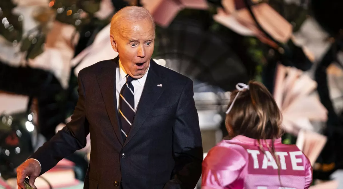 Joe Biden a fost surprins de costumul purtat de o fetiță în timpul petrecerii de Halloween